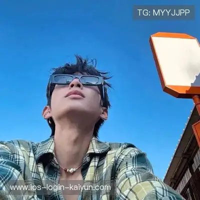 骆铖柳